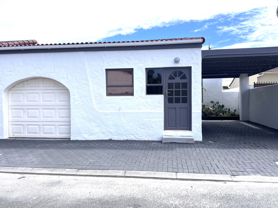 To Let 1 Bedroom Property for Rent in Flamingo Vlei Western Cape